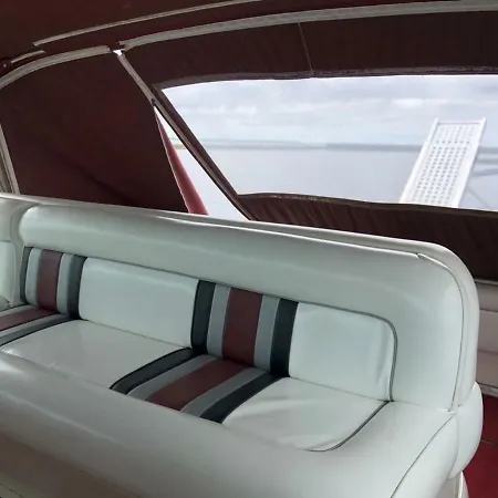 Exclusive Boat In Pirita Harbour Bateau-hôtel